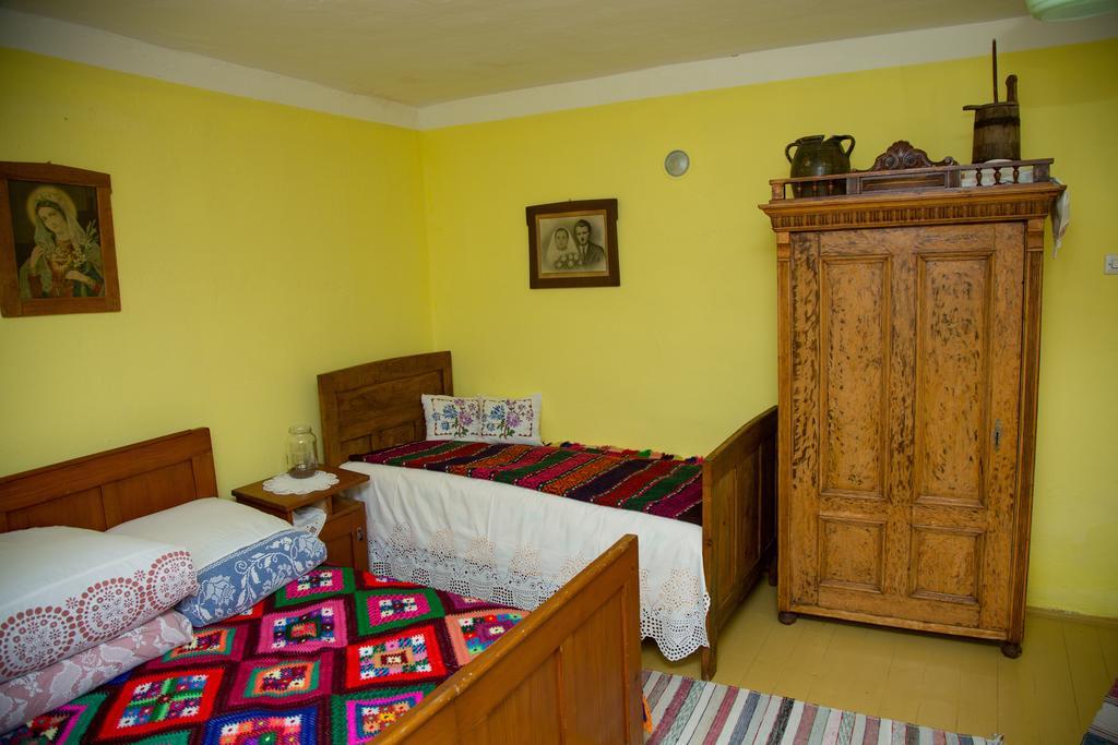 Apartment Eko Etno Selo Stara Kapela, Pavina Kuca Exteriör bild