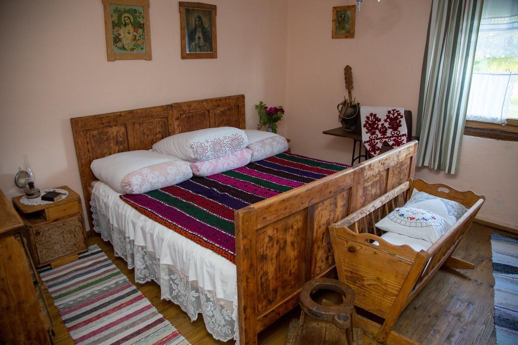 Apartment Eko Etno Selo Stara Kapela, Pavina Kuca Exteriör bild