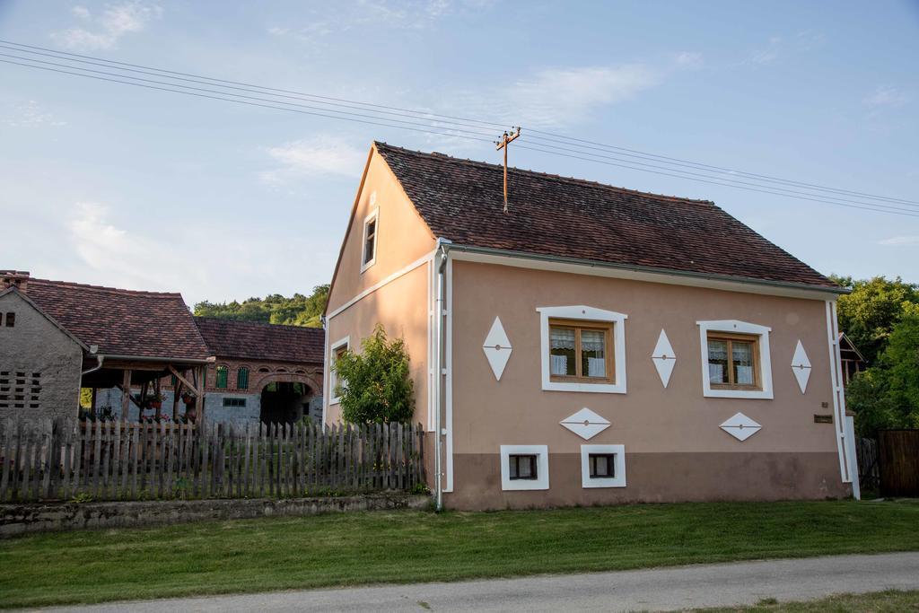 Apartment Eko Etno Selo Stara Kapela, Pavina Kuca Exteriör bild